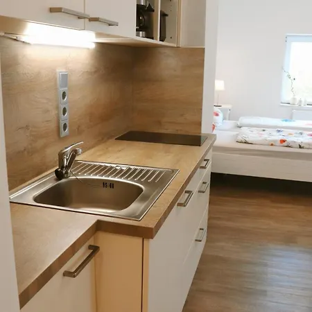 Helles Fuer 1-2 Pers. Mit Parkplatz Und Wifi Appartement Kraiburg am Inn