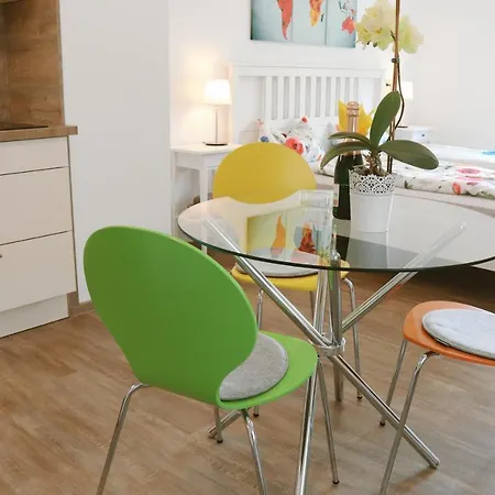 Helles Fuer 1-2 Pers. Mit Parkplatz Und Wifi Appartement *